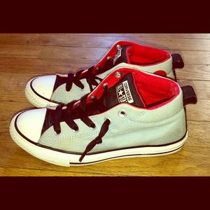 CONVERSE SHOES VERY CUTE FOR BOYS AND WOMEN